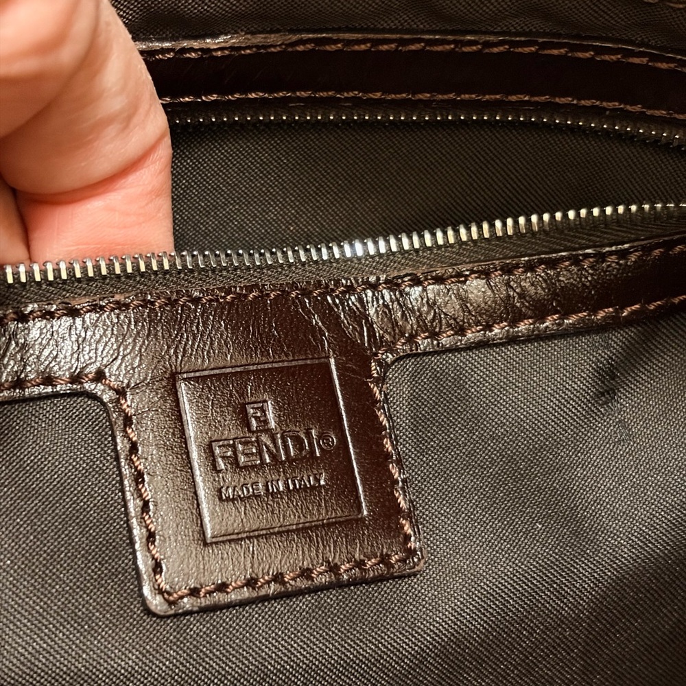 Fendi Zucca Mamá Baguette - Picture 11 of 16